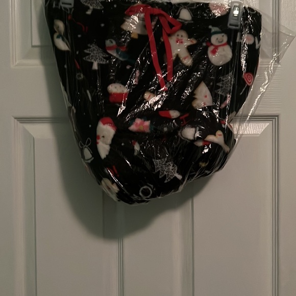 Christmas payamas bottoms - Picture 2 of 2